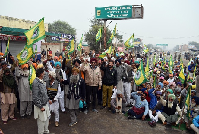 Undeterred, Punjab farmers camp at border