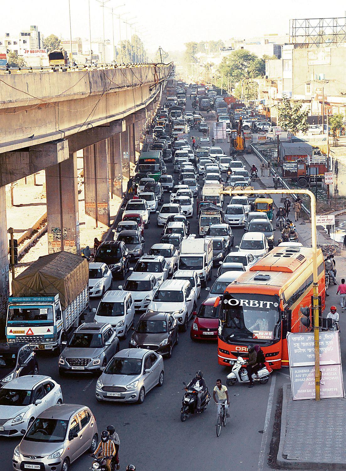 Delhi Chalo: Another day of traffic blues for commuters