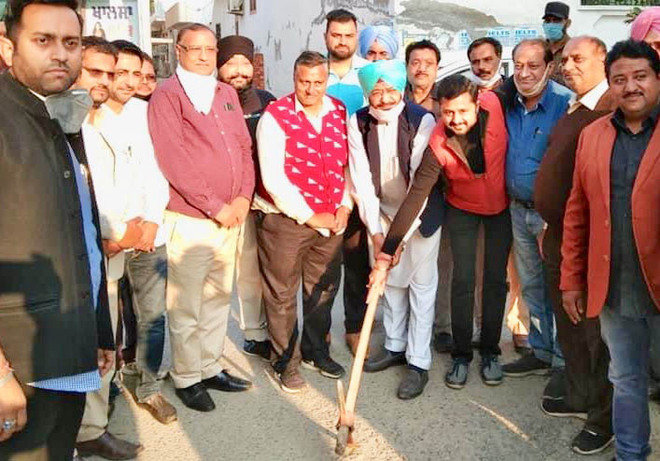 MLA inaugurates road works in Ahmedgarh