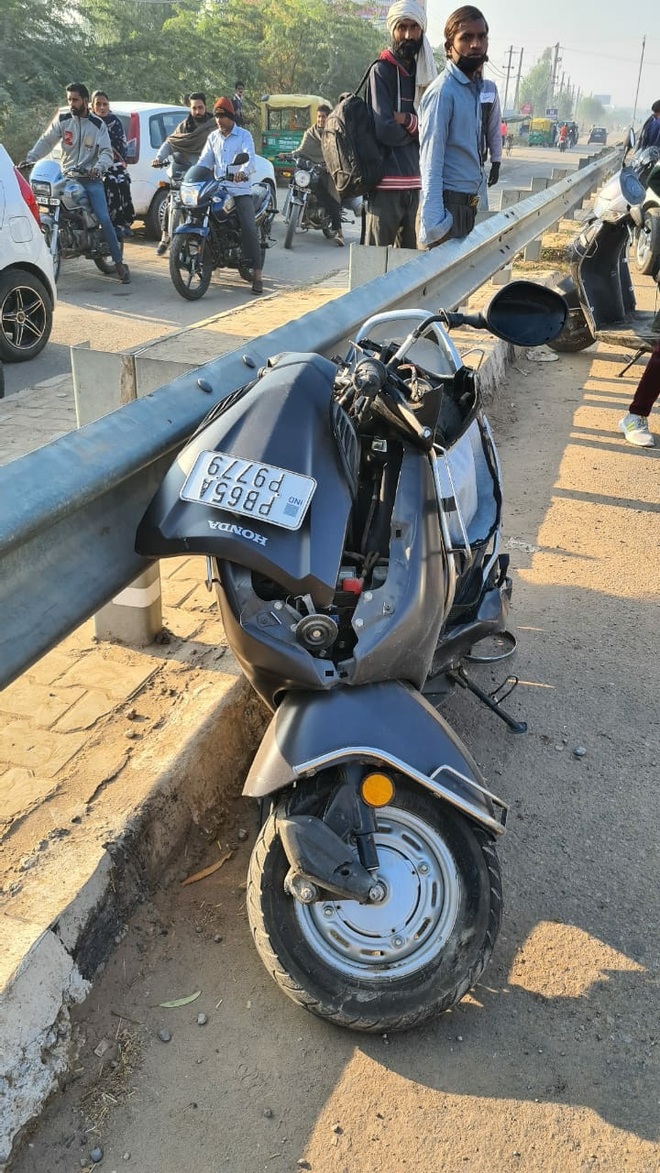 Scooterist hit by bus, dies in Zirakpur