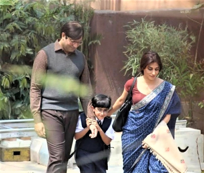 Abhishek Bachchan and Chitrangda Singh spotted on the sets of Bob Biswas