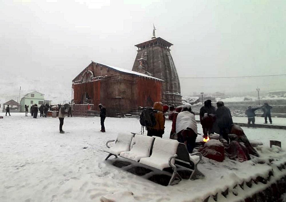 Snowfall in higher reaches of JK; improvement in min temperature in Valley