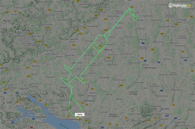German pilot flies 200 km, makes point with syringe in the sky
