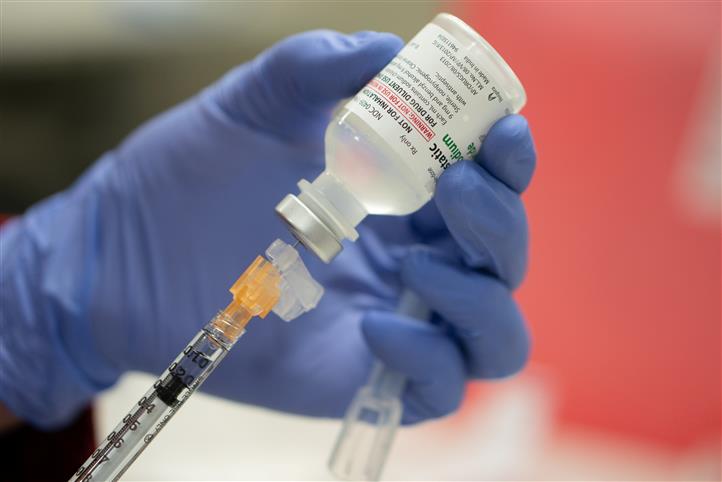 First Covid vaccine shipments arrive in Canada
