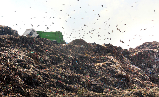 Waste management: Now, firm issues public notice to quit services