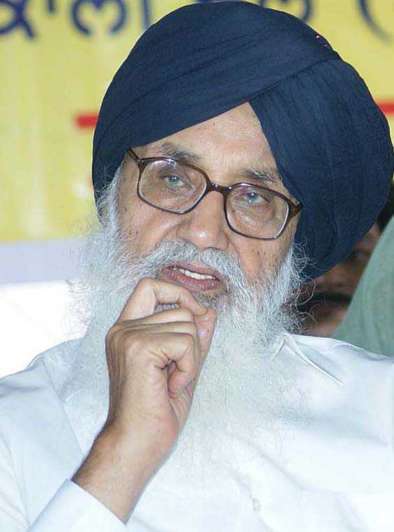 Farmers' protest: Parkash Singh Badal writes to PM, seeks his ‘personal intervention’ in reaching a solution