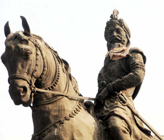 Maharaja Ranjit Singh statue vandalised in Pakistan