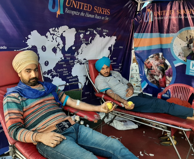 200 farmers donate blood at Singhu