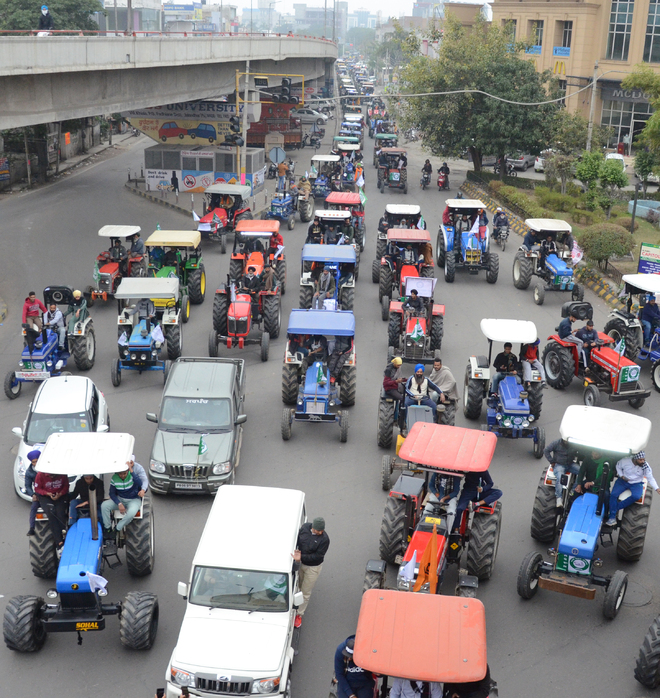 Massive tractor rally taken out by farmers
