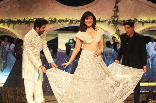 Kareena Kapoor in Sergio Hudson Dress  South India Fashion