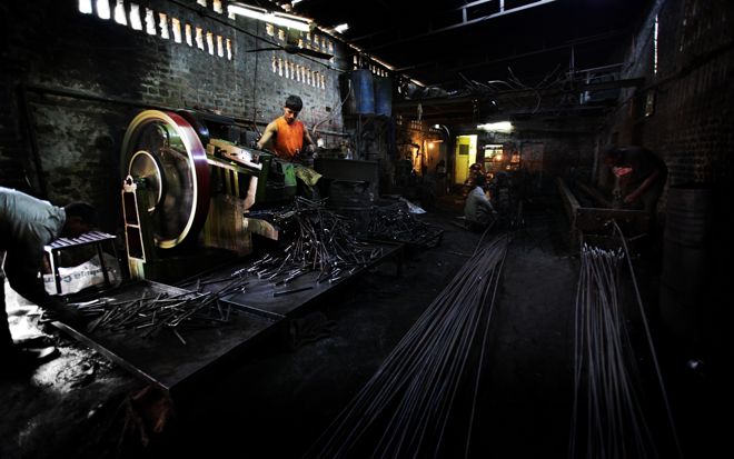 Industrialists blame big steel plants for spurt in steel prices