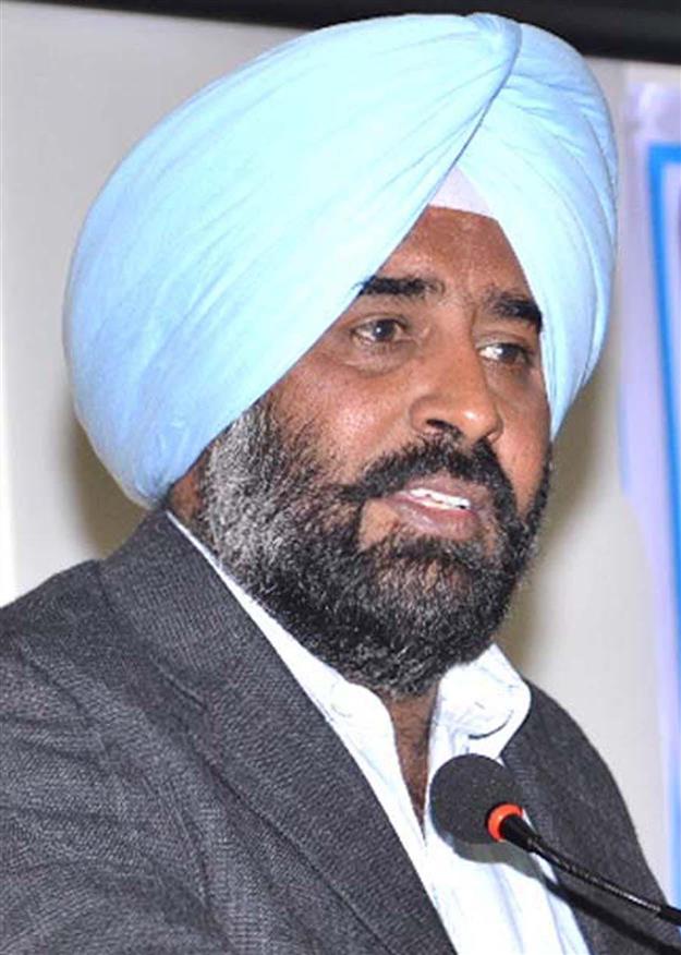 Disgruntled Pargat Singh meets Punjab CM, stresses need to improve performance