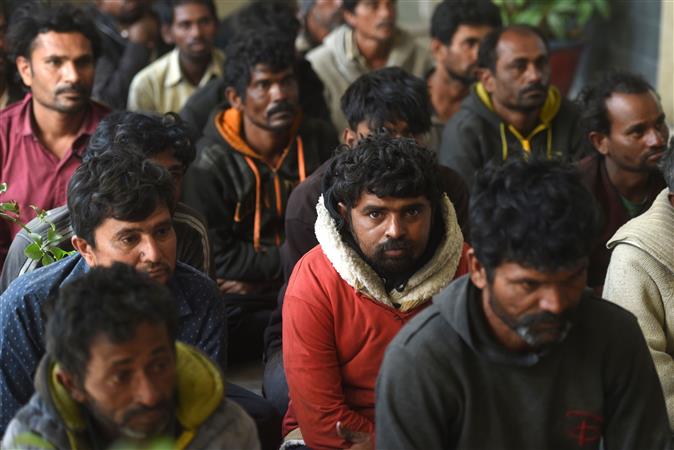 23 Indian fishermen apprehended by Pakistan off Gujarat coast: Official