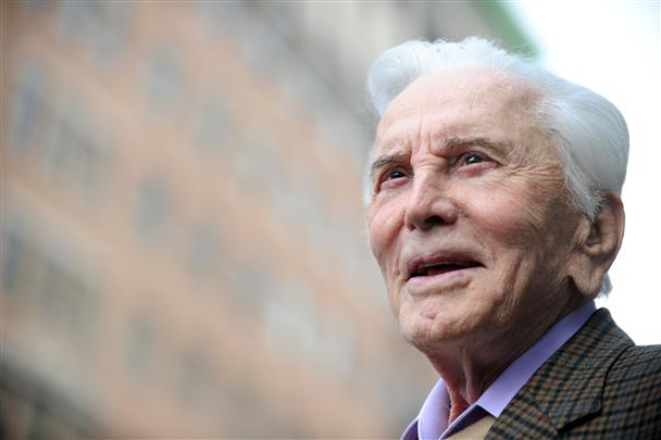 Kirk Douglas death: 'The Vikings' star Kirk Douglas, Hollywood's tough guy  on and off screen, passes away at 103 - The Economic Times