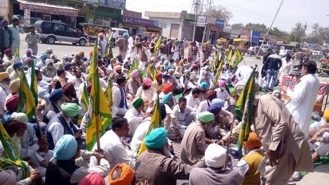 150 agitating farmers taken into preventive custody in Panchkula