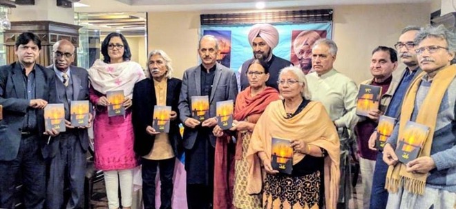 Ravi, a collection of ghazals, released