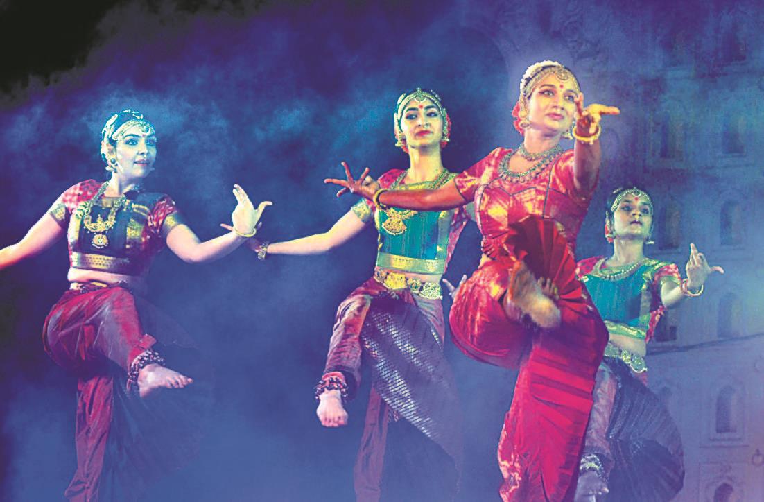 Kuchipudi dancers, classical renditions leave audience spellbound at Patiala heritage fest
