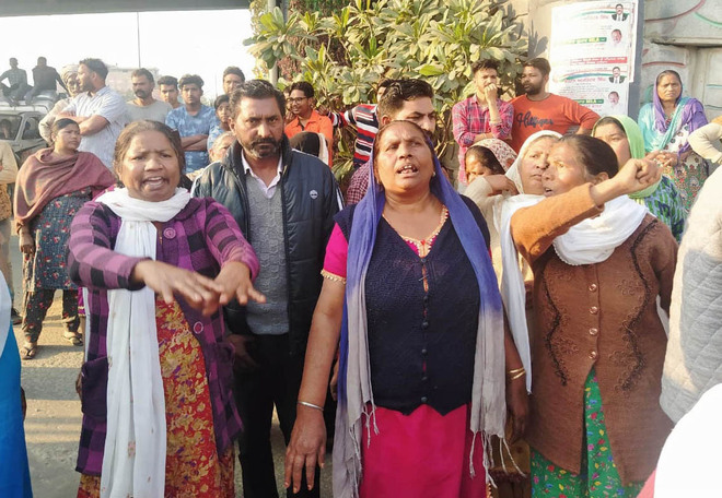 Labourer’s death: Family holds protest, seeks FIR