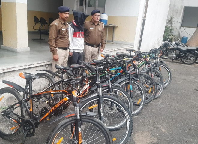Juvenile among 2 bicycle thieves land in police net