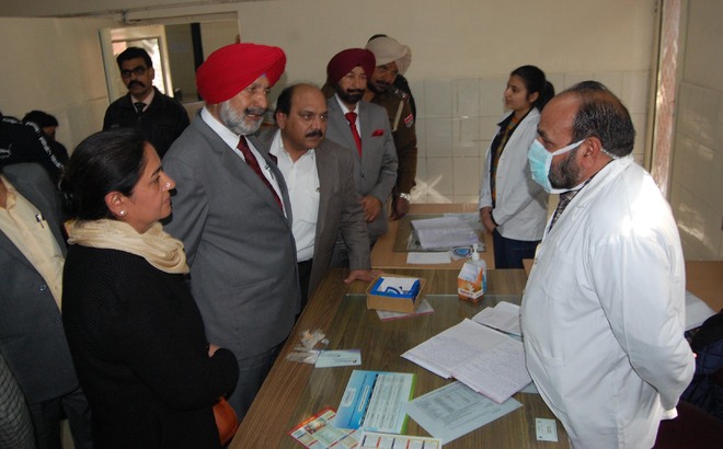 Health Minister inspects blood banks at Civil Hospital, ESIH