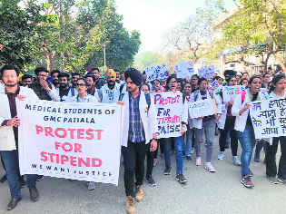 Faridkot Medical College students want hike in stipend