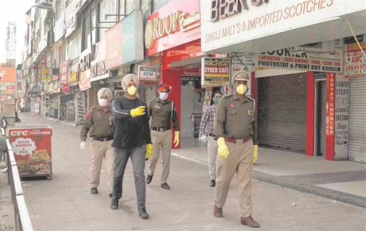 Coronavirus: Shops run out of wheat flour, pulses in Mohali