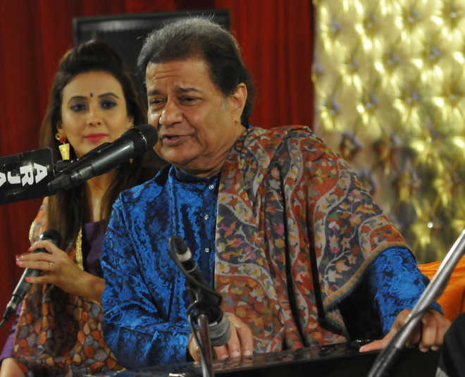 Anup Jalota tests negative for coronavirus, shares video on Facebook: ‘Free to go home now’