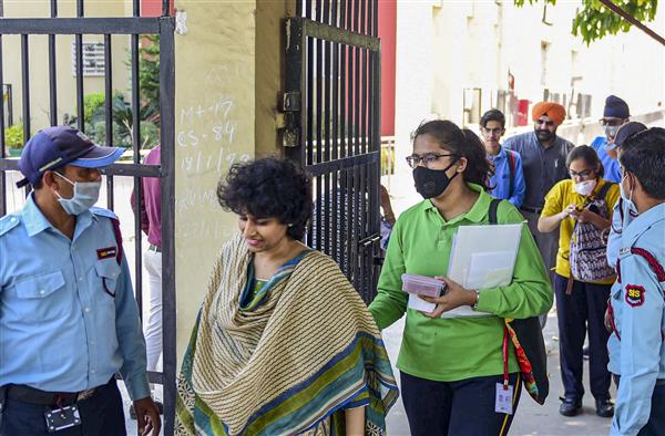 6 people in touch with Delhi coronavirus patient show symptoms; 2 Noida schools shut