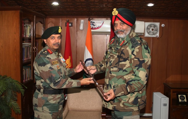 Lt-Gen Raju assumes charge of 15 Corps