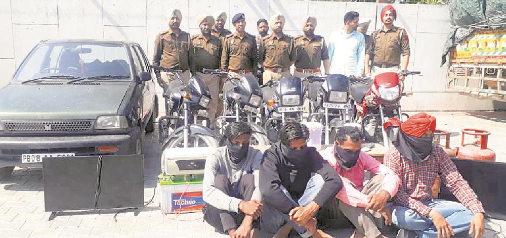 Gang of robbers busted, 4 held