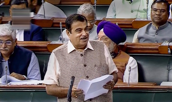 Road accidents down 10% after hike in fine: Gadkari