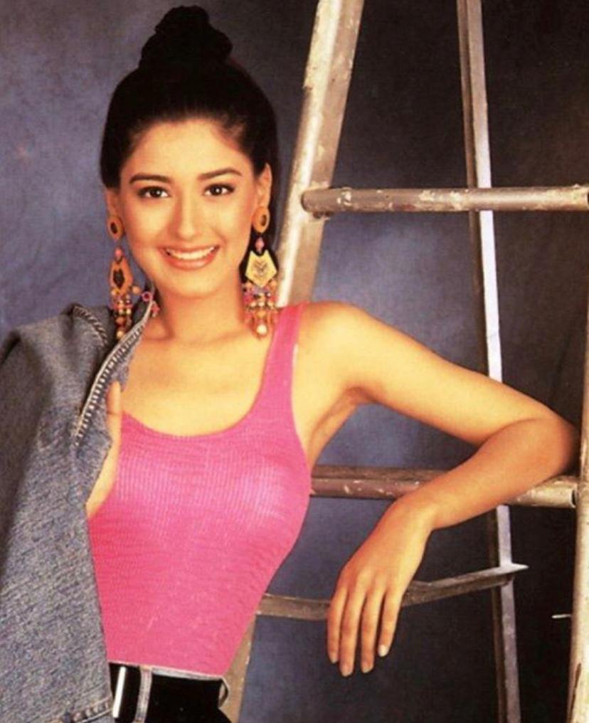 Sonali Bendre's advice to her 20-year-old self has left internet in tears; Madhuri Dixit reacts