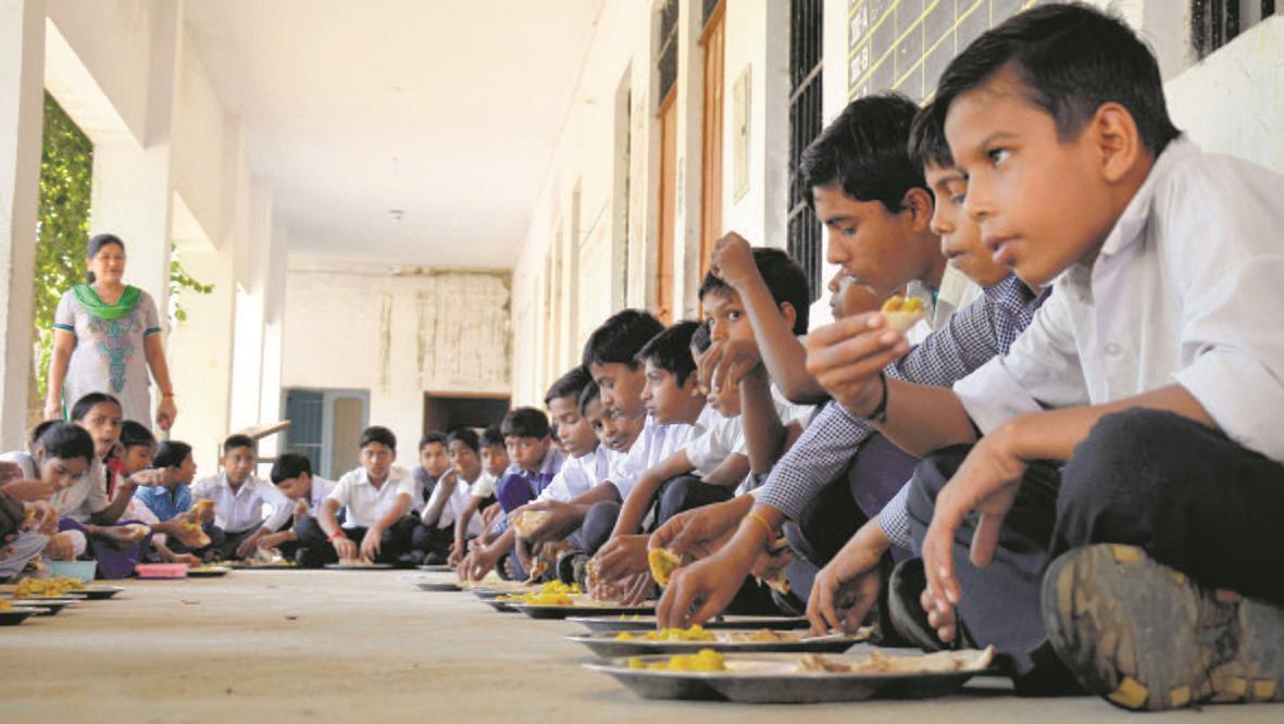 Coronavirus: Providing mid-day meals to students at home is difficult for teachers
