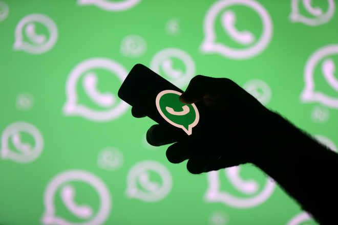 WhatsApp limits frequently forwarding messages to 1 chat at a time