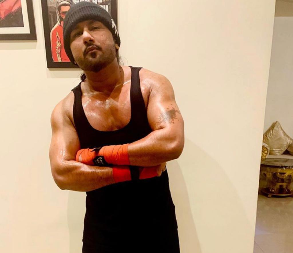 Yo Yo Honey Singh works at a muscular toned look amid coronavirus lockdown