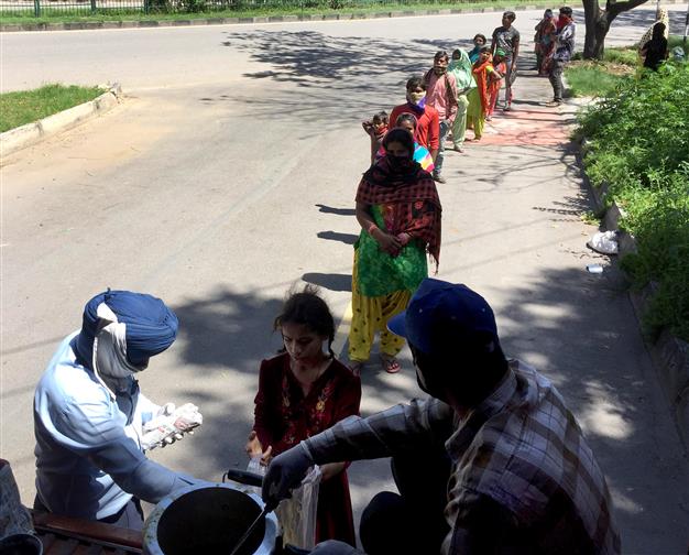 TBRL provides food to 1,000 needy persons in Chandigarh
