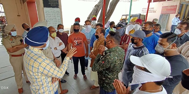 Harnamdass Pura residents protest cremation of patient