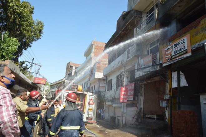 Fire breaks out at garment factory near Daresi ground