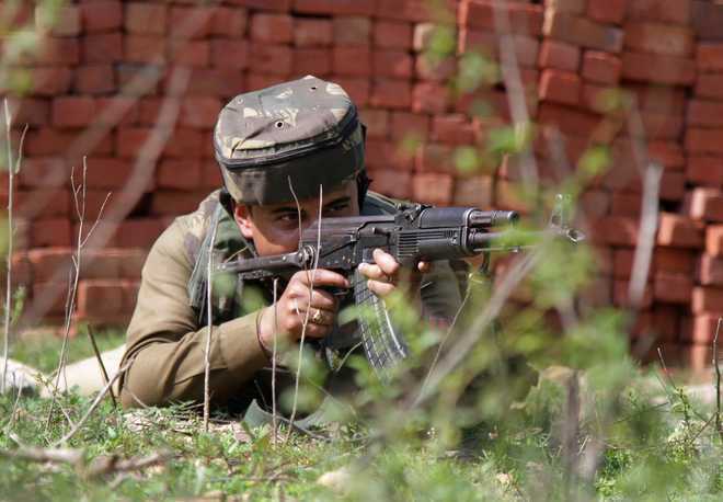 Pak violates ceasefire on LoC for 5th consecutive day