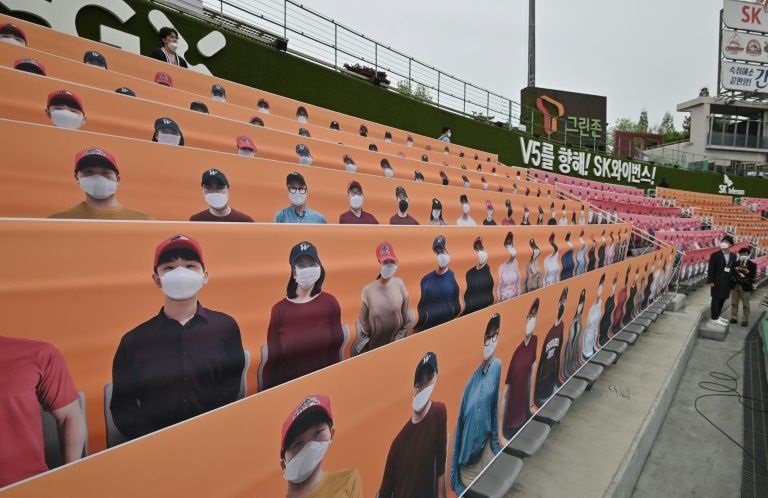 Play ball: Korean baseball league begins in empty stadiums
