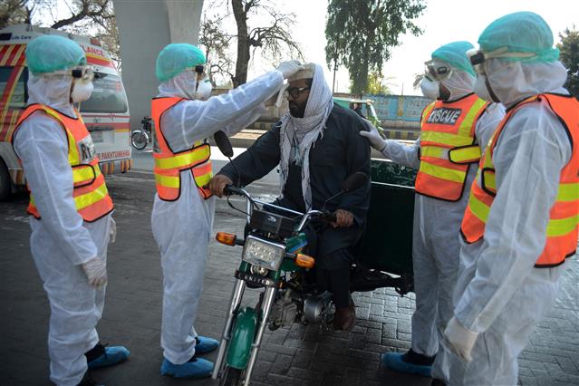 COVID-19 pandemic: Pakistan reports 1,452 new infections, 33 deaths