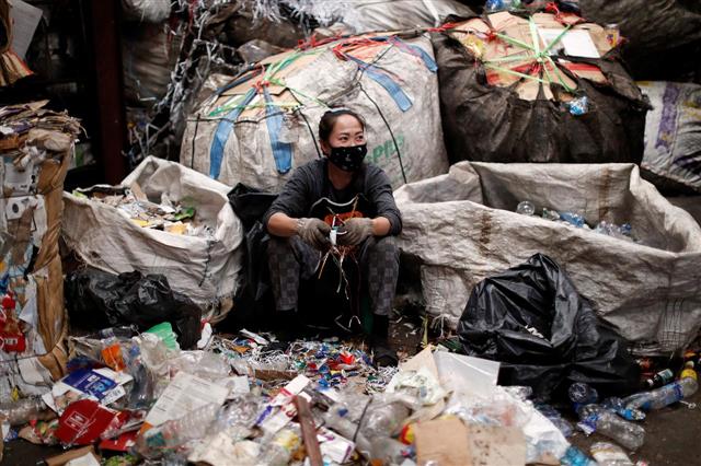 Plastic piles up in Thailand