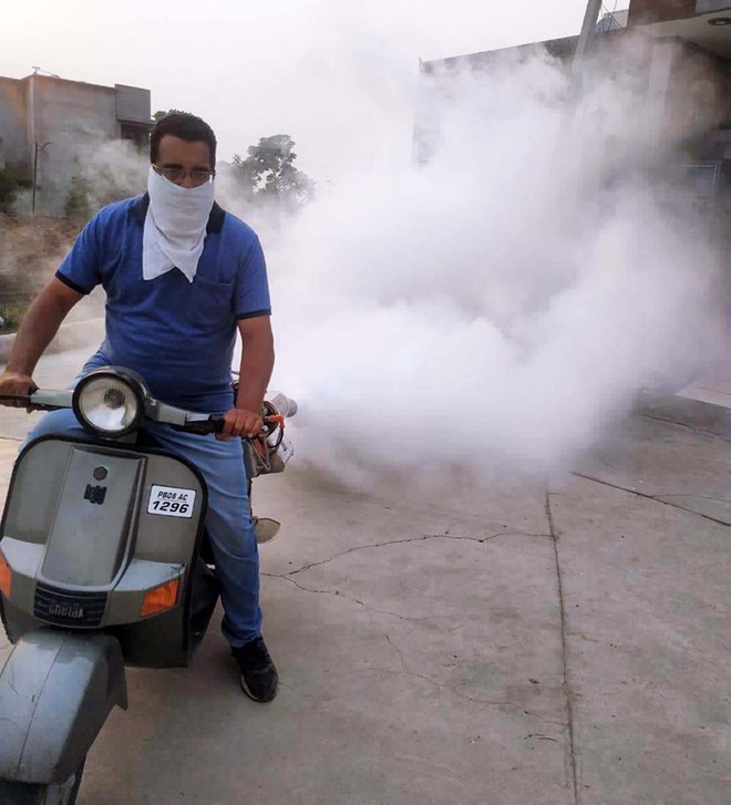 Amid Covid battle, this MC worker is on job to keep dengue away