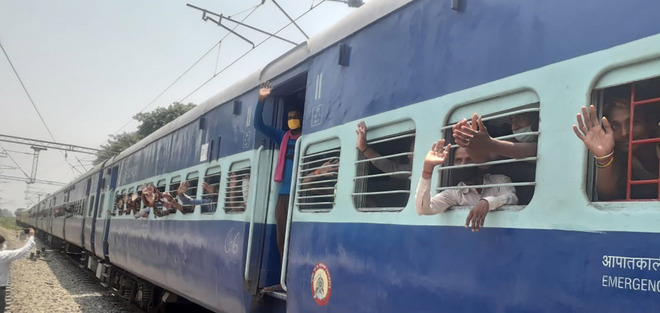 4,600 migrants sent to Bihar by 3 trains