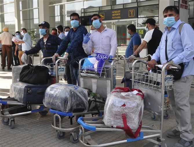Over 160 retrenched workers among 177 to land in Chandigarh