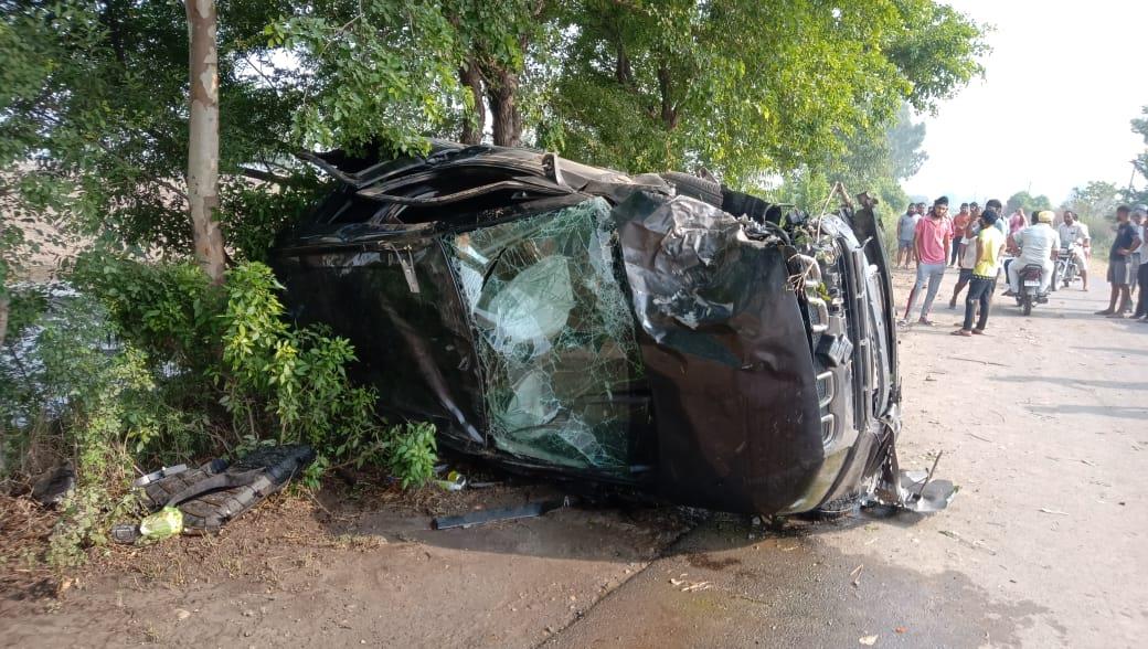 Three killed, four injured in car accident in Jammu
