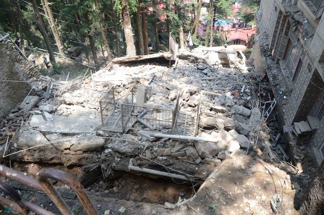 Building collapses in Shimla