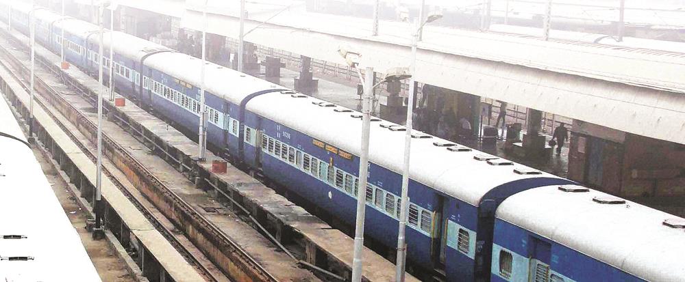 No passes, daily railway commuters in a fix