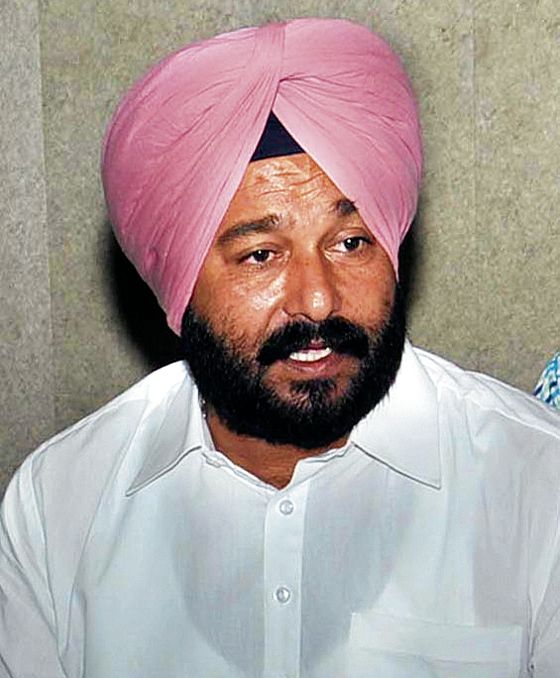 AAP alleges land acquisition scam in Punjab