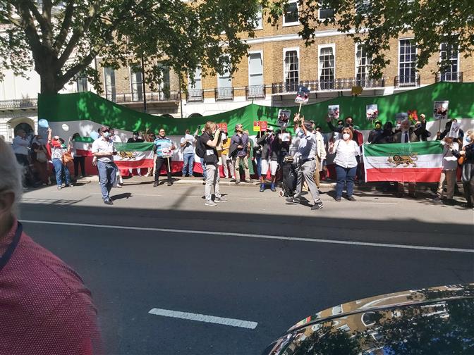 Watch: Pakistanis sing 'Vande Mataram' with Indians in London protest against China